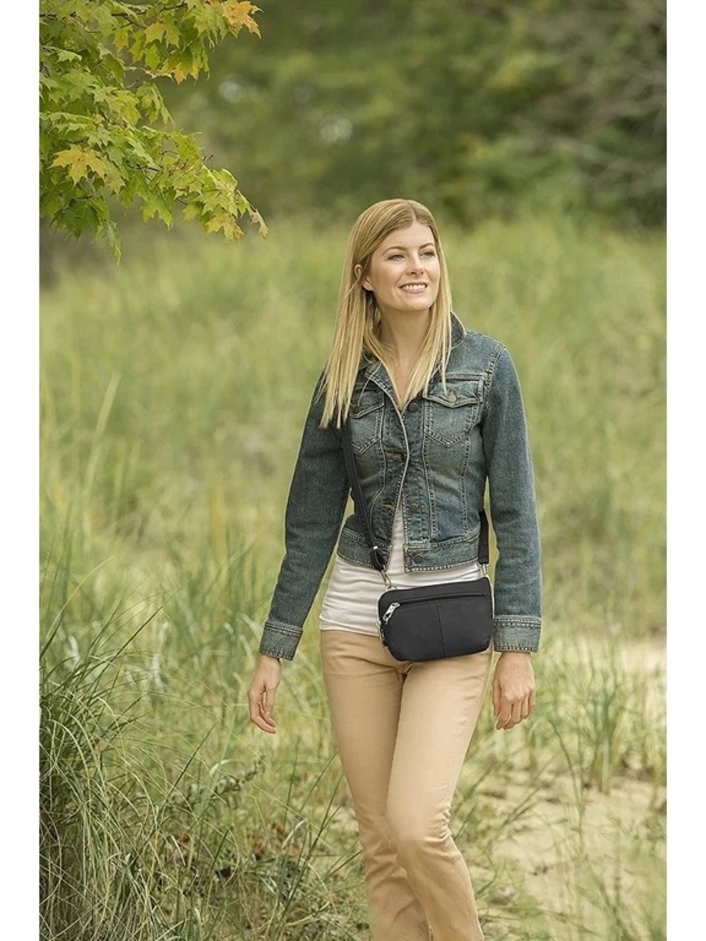 Travelon RFID Ant-Slash  Crossbody Waist Bag in Black